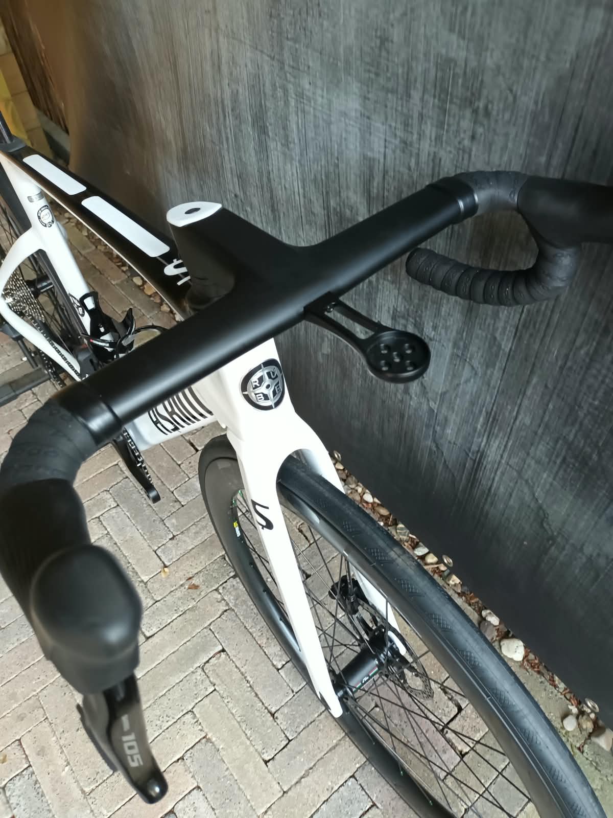 Cockpit en frame van de racefiets 2027